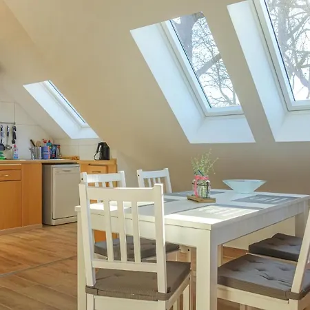 2 Bedroom Awesome In Apartment