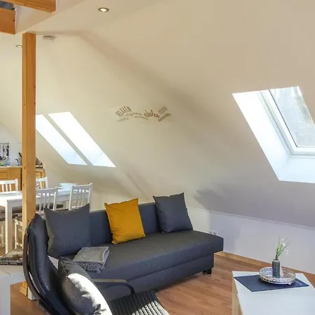 2 Bedroom Awesome In Lejlighed