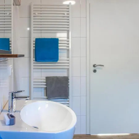 2 Bedroom Awesome In